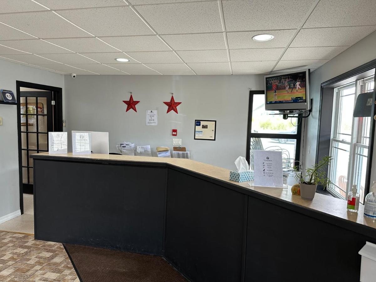 Travellers Inn Fredericton Nb Waasis Ngoại thất bức ảnh