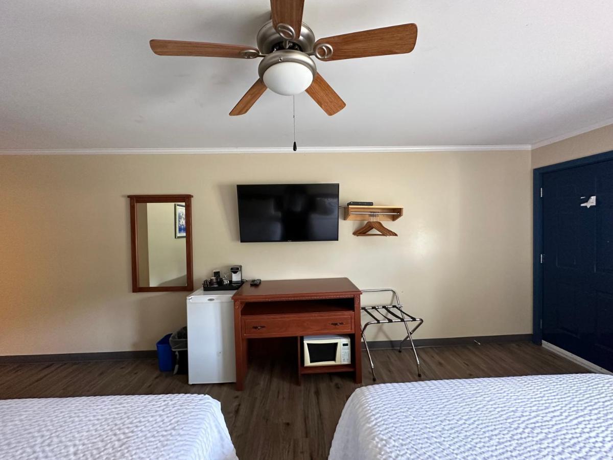 Travellers Inn Fredericton Nb Waasis Ngoại thất bức ảnh