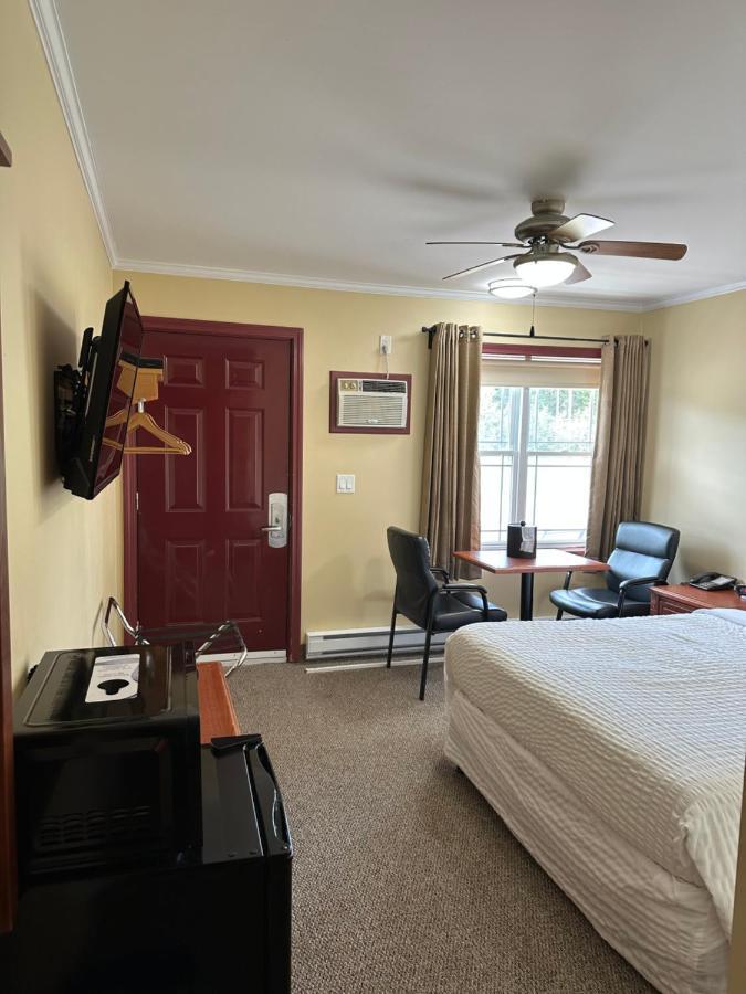 Travellers Inn Fredericton Nb Waasis Ngoại thất bức ảnh