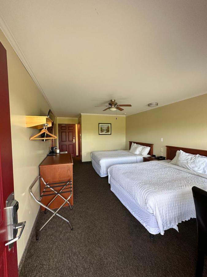Travellers Inn Fredericton Nb Waasis Ngoại thất bức ảnh